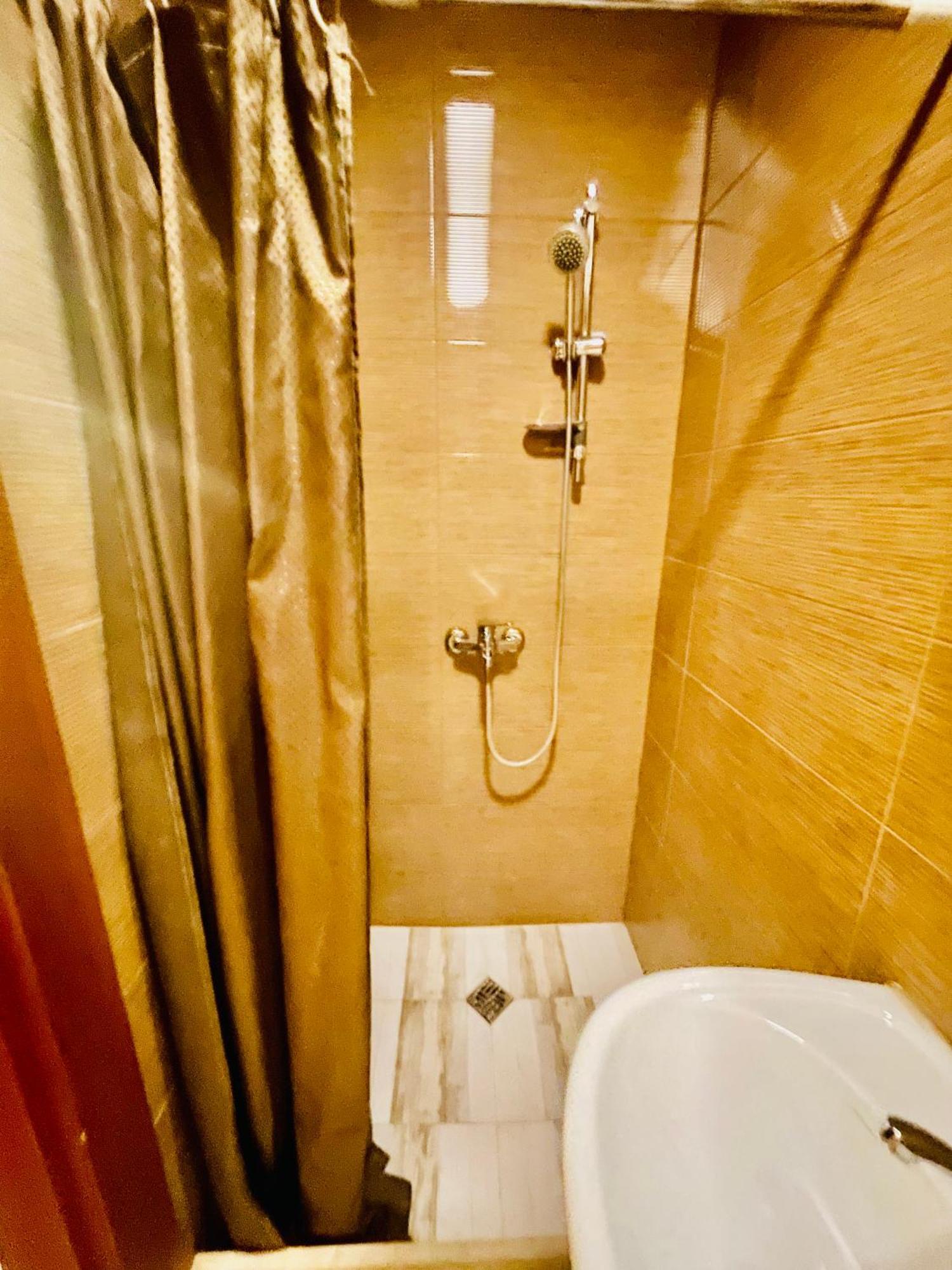 Hotel Klarastan Bon Voyage ティビリシ エクステリア 写真