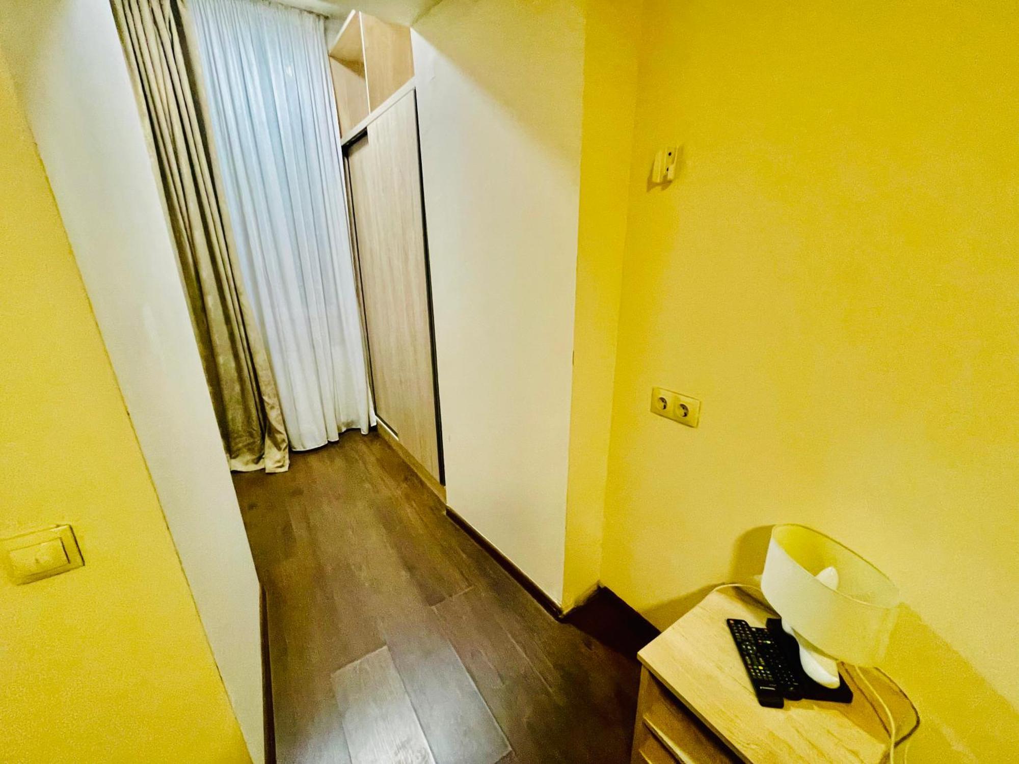 Hotel Klarastan Bon Voyage ティビリシ エクステリア 写真